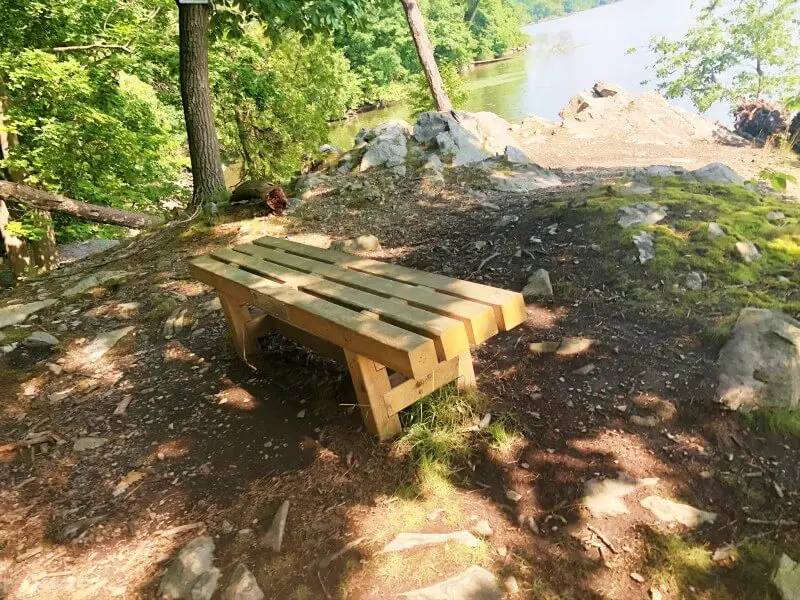 Black-Creek-Preserve-Trail-bench-at-Pitch-Point-Overlook
