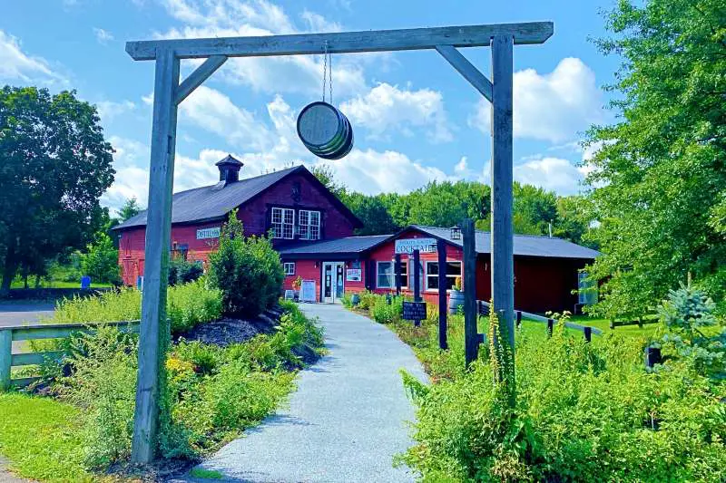 Hudson Valley Distillers outside